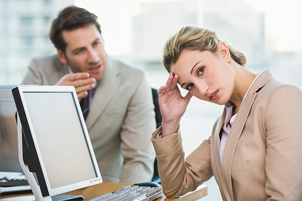Top gripes for UK office workers revealed