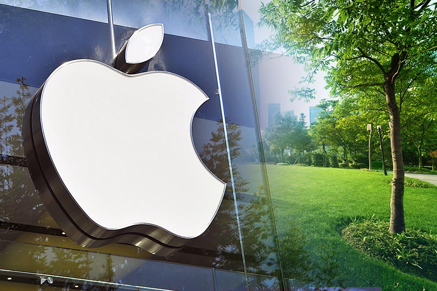 Apple's pioneering new work campus nearing completion