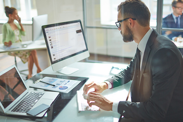 How should HR deal with the fallout of a data scam?