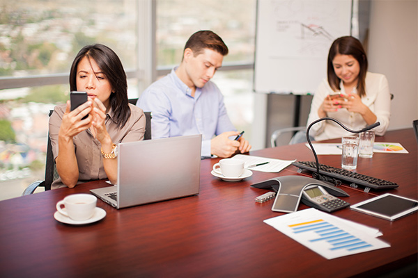 Intelligent staff are more distracted at work