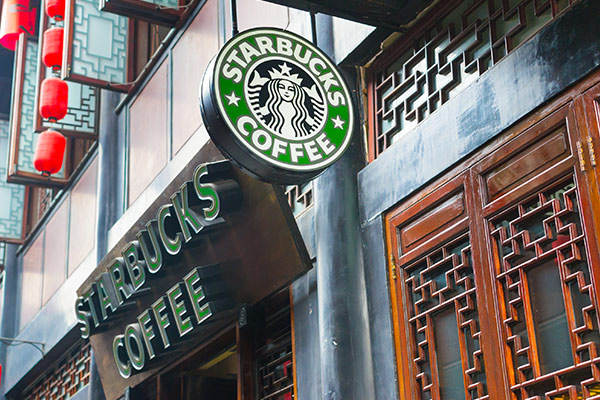 Starbucks to pay for staff housing in China