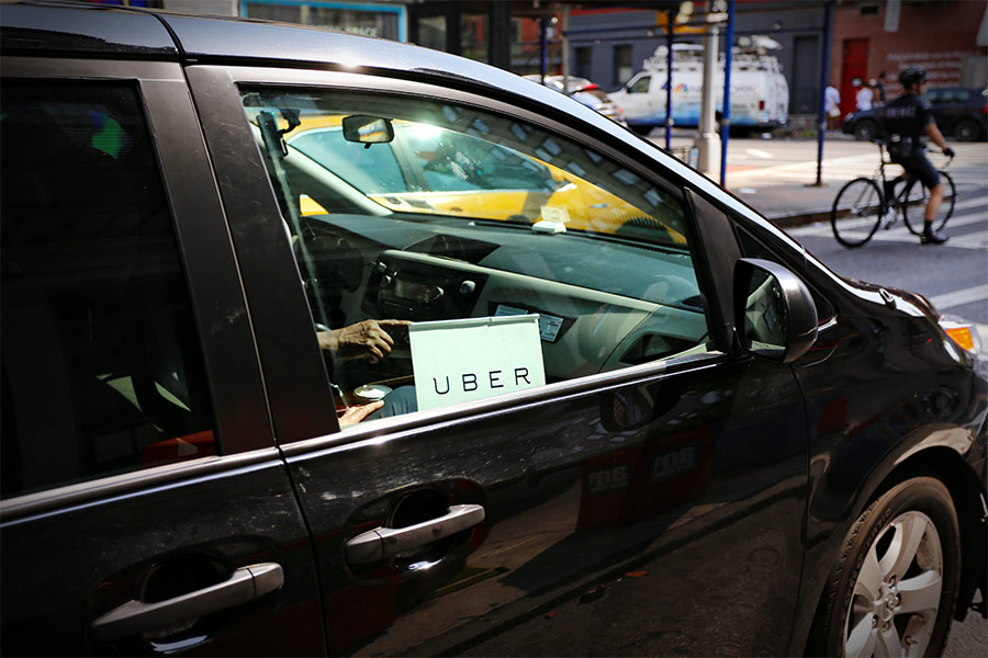 Uber offers drivers new perks