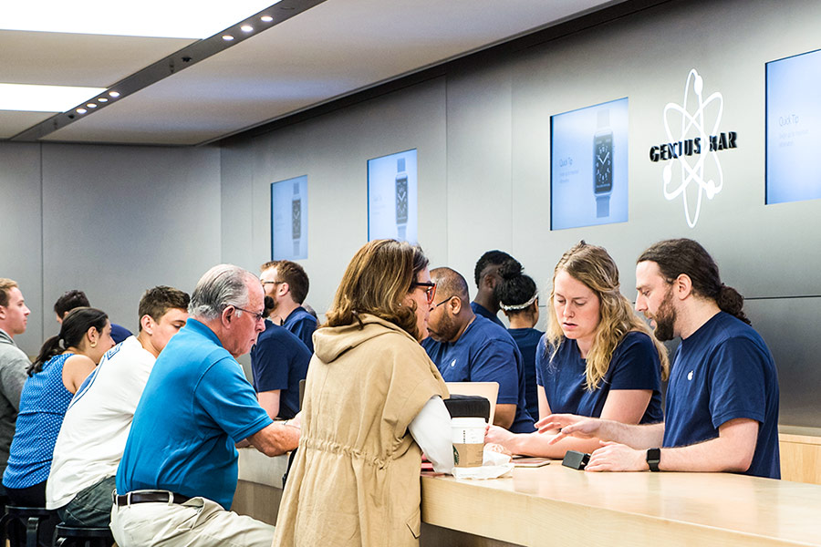 Apple sacks employee after x-rated text fiasco