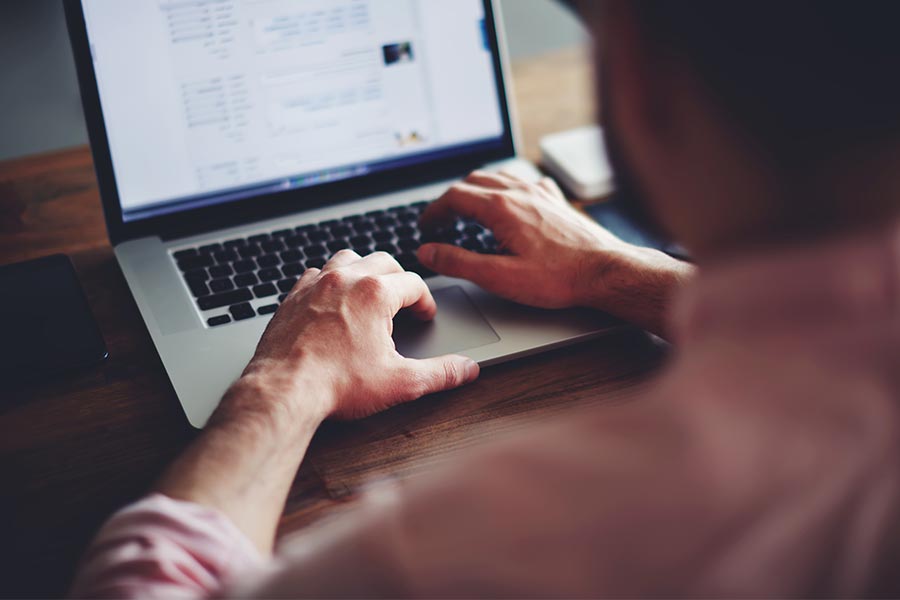 Employee's ingenious way to stop boss catching him browsing web at work