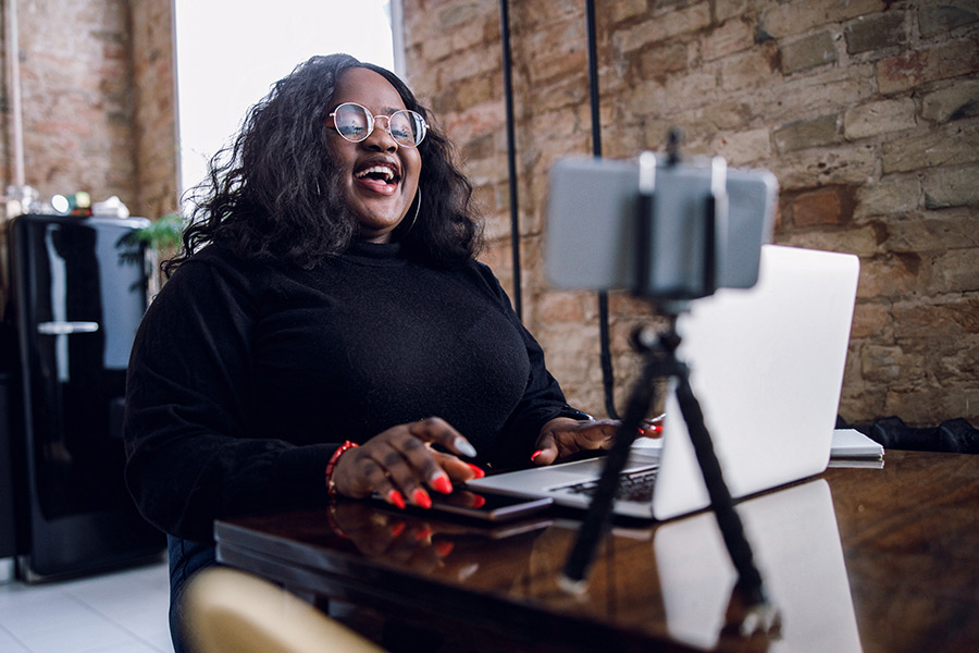 9 in 10 Brits feel closer to colleagues when working remotely