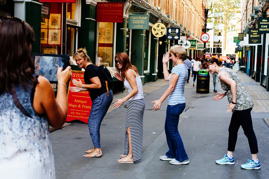 How Augmented Reality can be used for team building