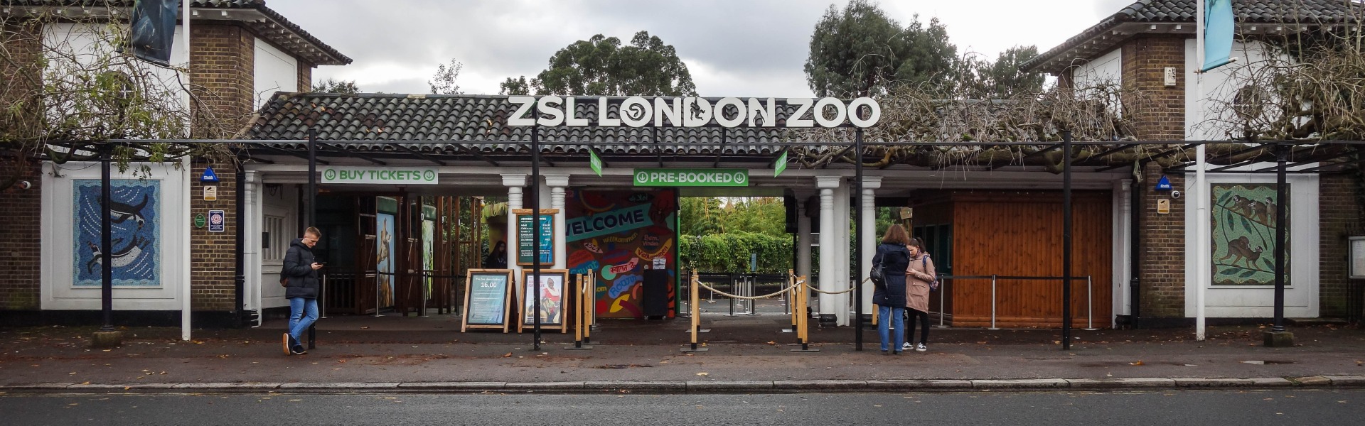 London Zoo entrance on street