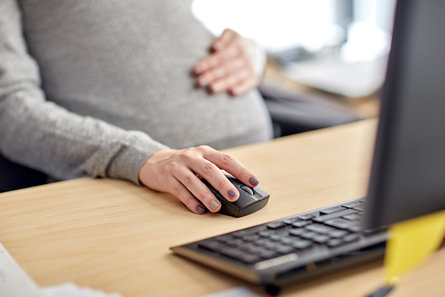 Should a woman have to say if she's pregnant in a job interview?