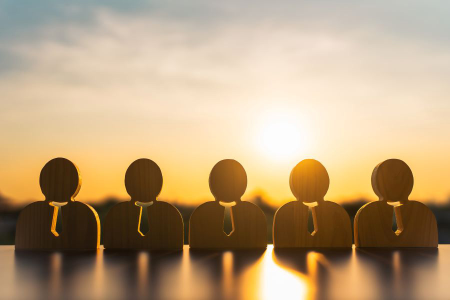HR Topics Heating Up This Summer HR Topics Heating Up This Summer