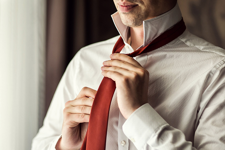 Should candidates dress up for virtual job interviews?