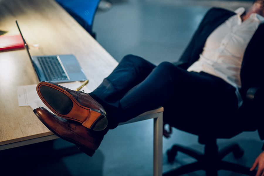 3 ways to deal with a lazy co-worker