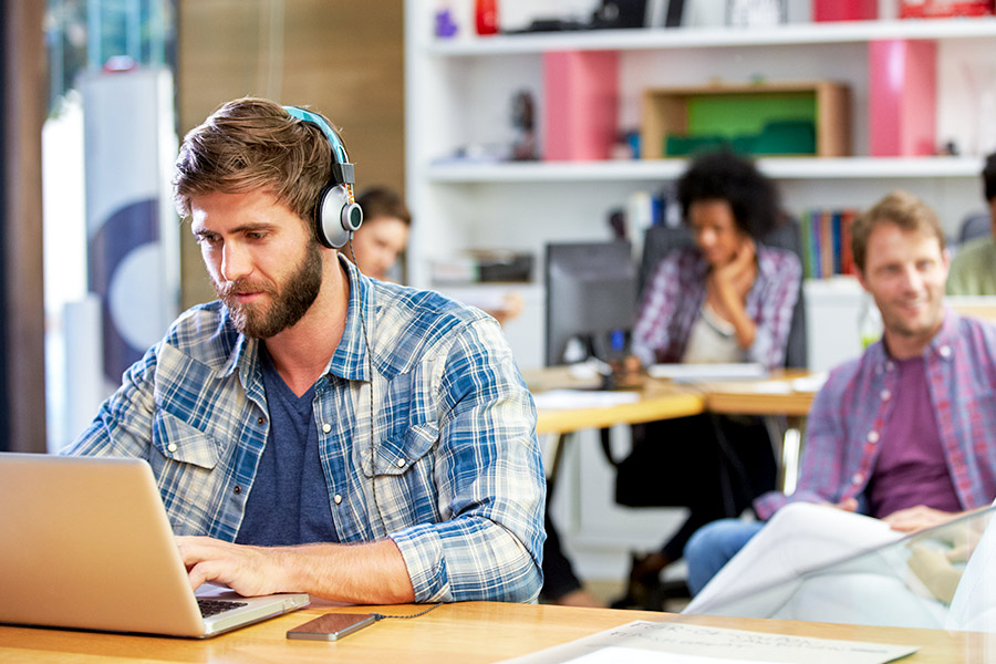 6 in 10 say office noise destroys productivity