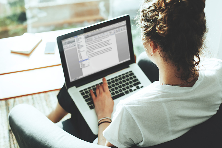 Working remotely: what are the pros & the cons?