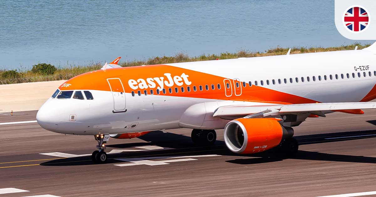 EasyJet suspends pilot who reportedly roamed hotel 'drunk and naked ...