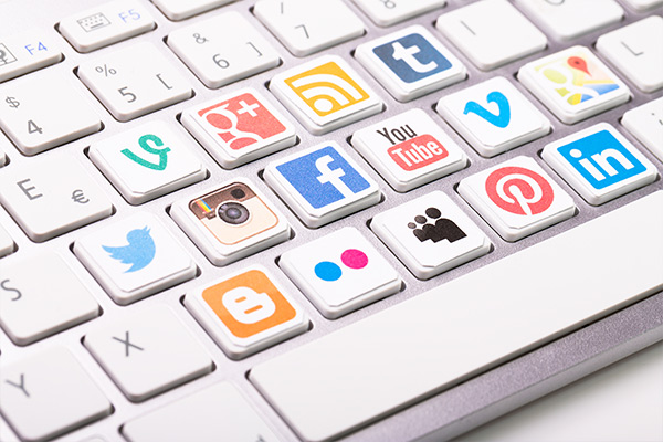 How to recruit top talent using social media