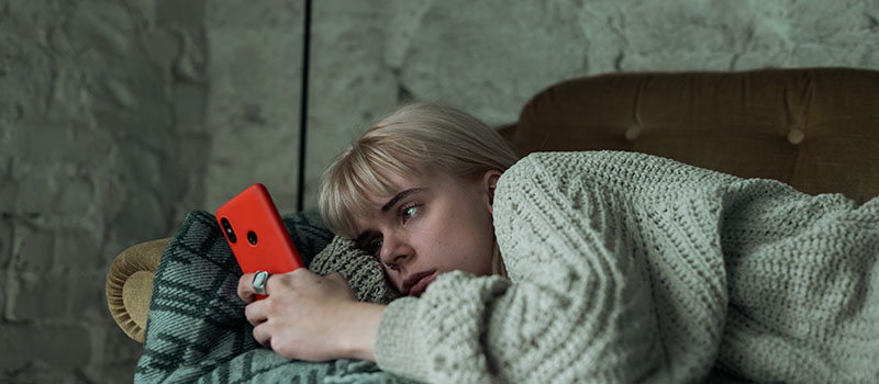 How should HR approach absenteeism?