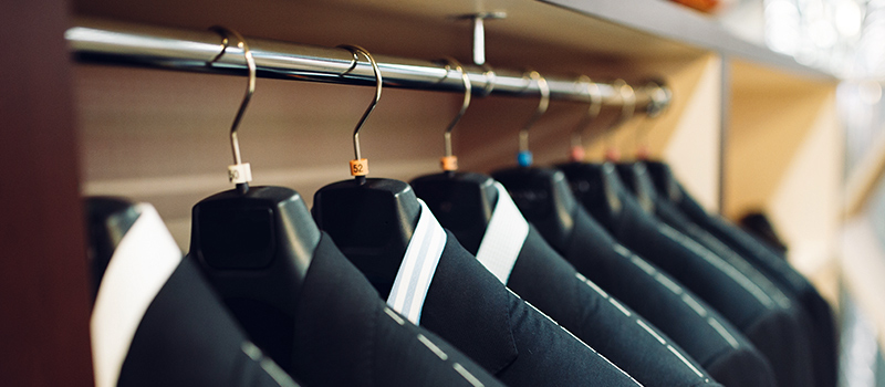 What colour clothing should your candidates wear to interviews?