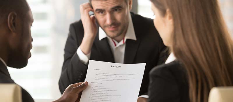 Re-Thinking Uninspiring Performance Reviews