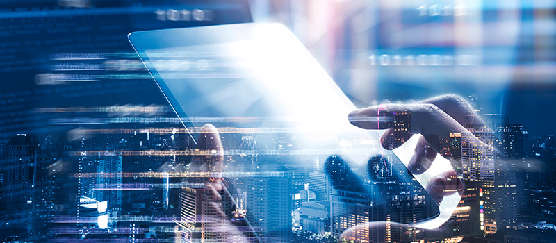 What is HR's top priority for 2019?