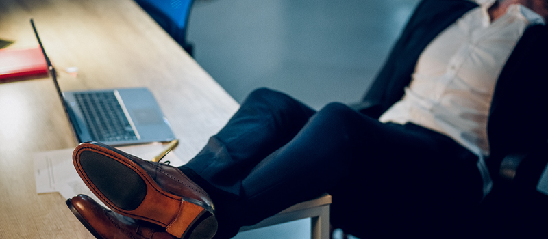 3 ways to deal with a lazy co-worker