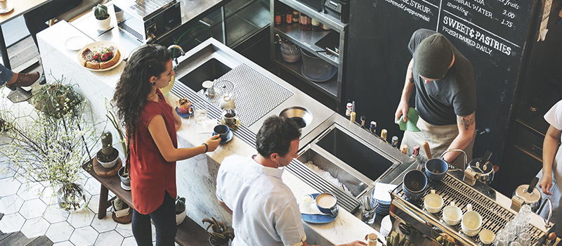 Workplace has 'no masks or social distancing'