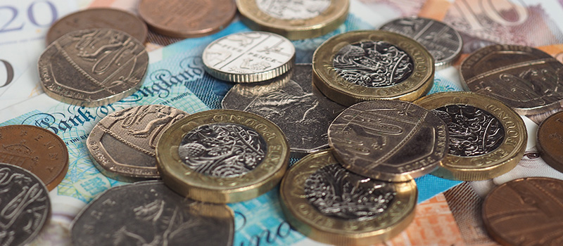 Employers show restraint as pay awards stagnate despite rise in GDP