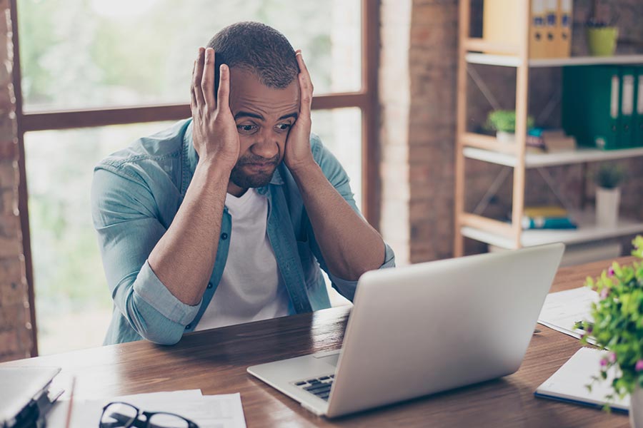 5 STUPIDEST things bosses do when managing remote teams