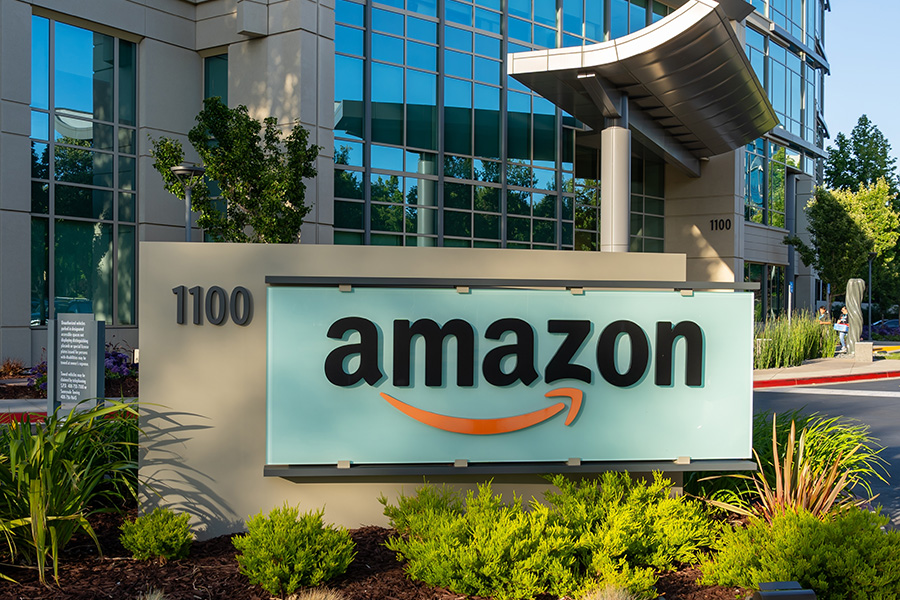 Amazon splashes $1bn to raise pay & cuts health costs for staff Amazon splashes $1bn to raise pay & cuts health costs for staff