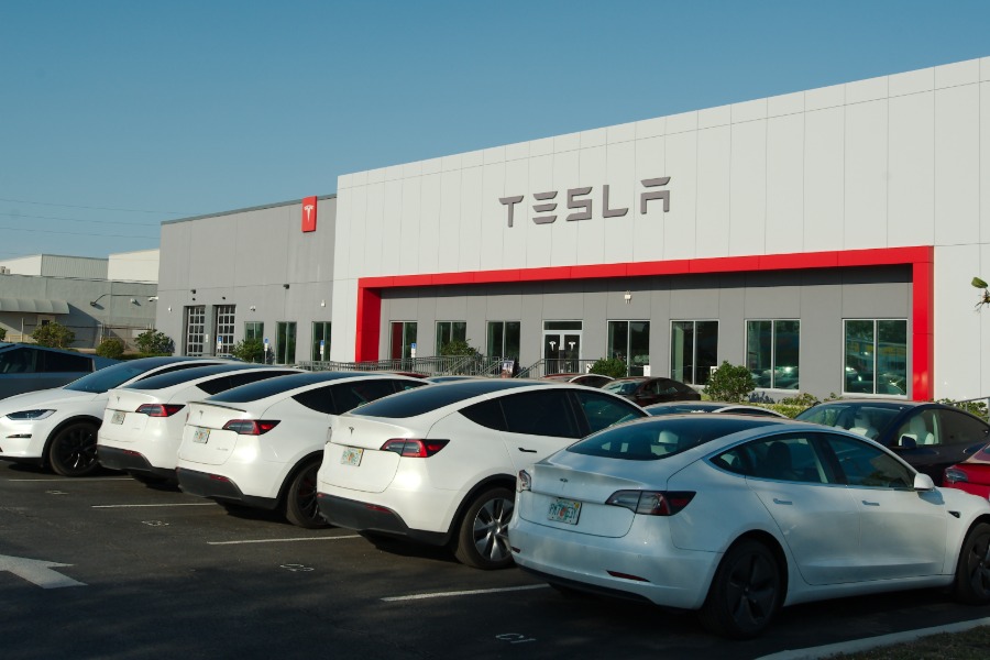 Tesla trial hears claims of racial harassment & unanswered HR complaints