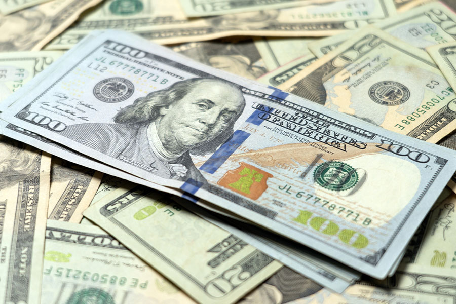 Firms turn to cash bonuses & unusual rewards to boost employee AI use