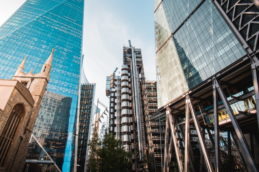 Lloyd's ex-CEO breached compliance rules over undisclosed 'close relationship'