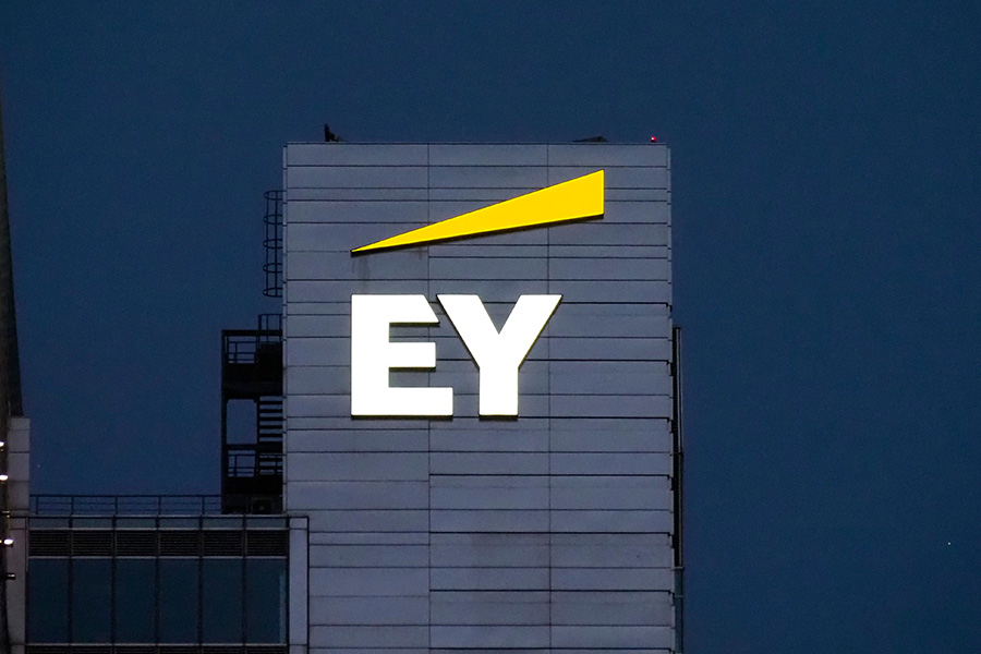EY's Chief Wellbeing Officer has three tips for stressed employees EY's Chief Wellbeing Officer has three tips for stressed employees