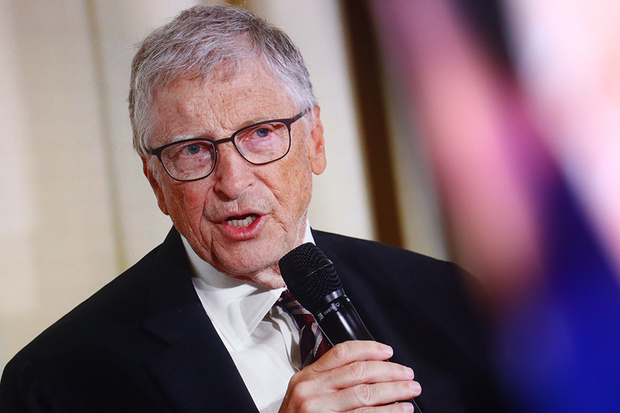 Embrace AI but don't bank on jobs, Bill Gates warns Gen Z grads