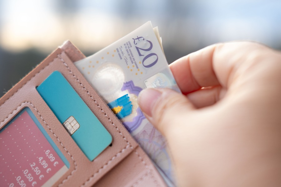 How are reward & payroll teams coping with the squeeze on pay?