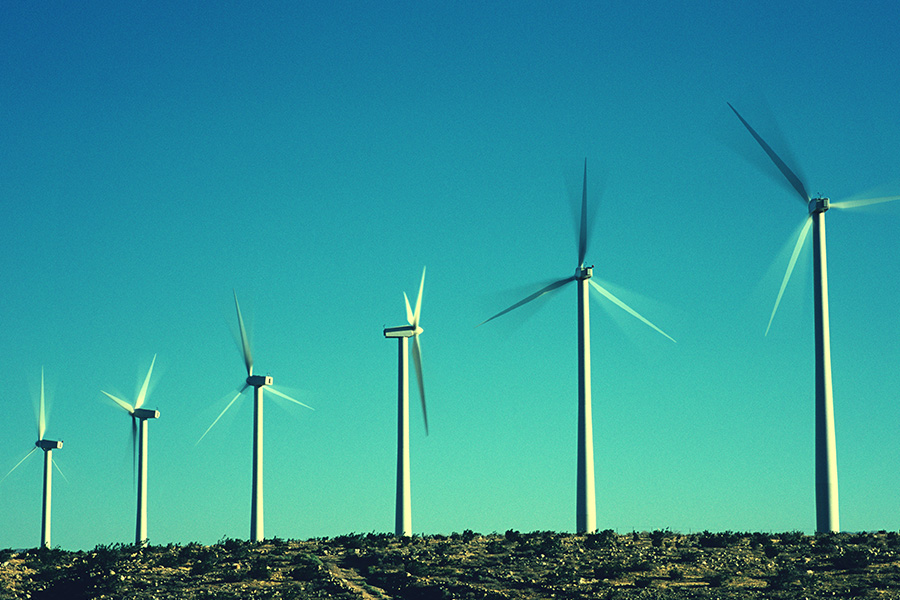 Government vows to create 400,000 roles in clean energy sector