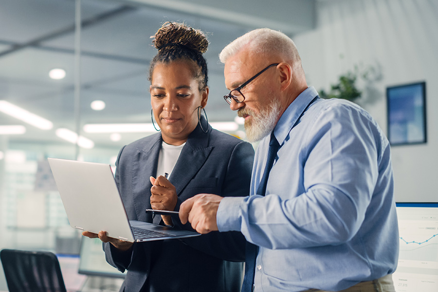 EY using inter-generational reverse mentoring - what are the benefits?
