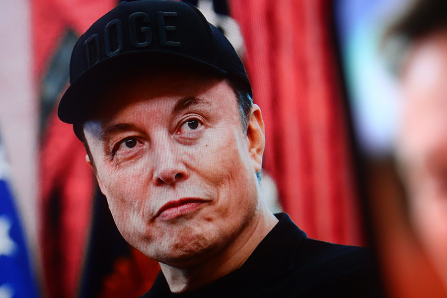 Musk and X Corp settle $128m pay dispute with former Twitter bosses