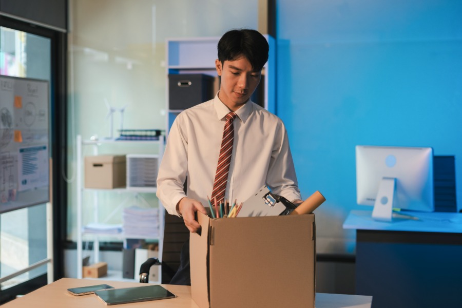 1 in 3 employers likely to make redundancies by January 2027