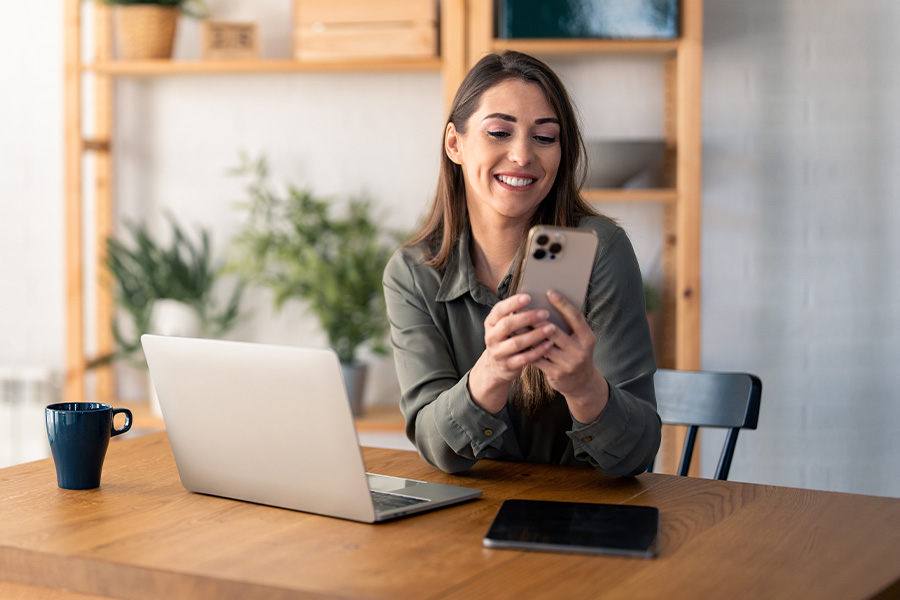 Over half of employees can't go 30 minutes without getting distracted - what's an employer to do?