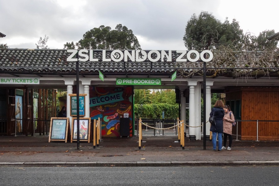 London Zoo entrance on street
