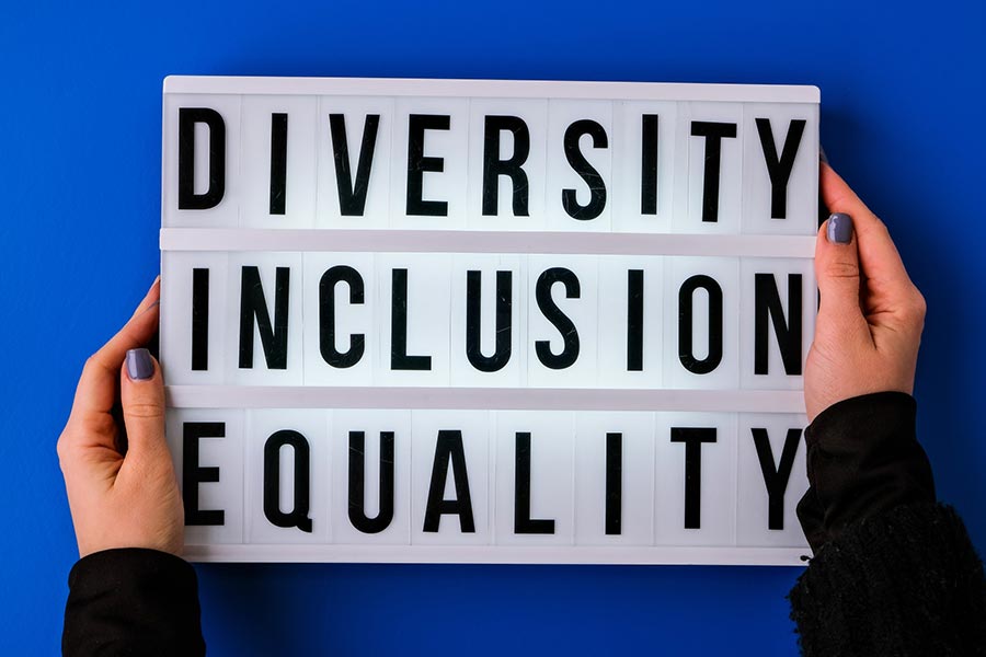 Does HR benefit from the introduction of a D&I advisory Board?