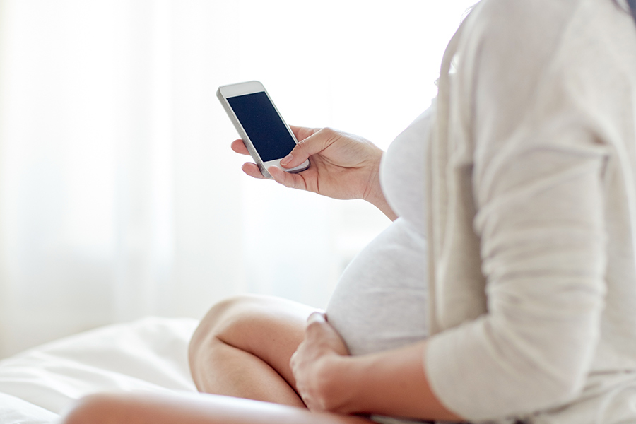 Woman fired over text for announcing pregnancy